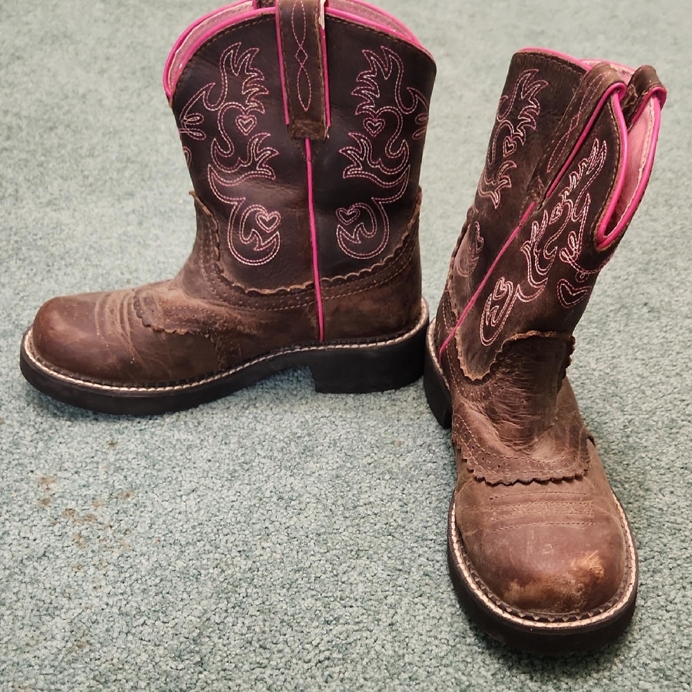 Ariat Brown and Pink Western Boots with Leather Material and Embroidered Design